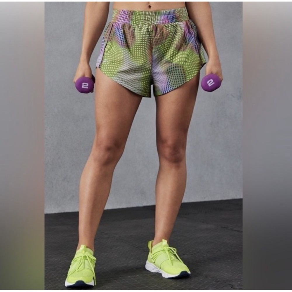 Fabletics Vibrant Women's Running Shorts Size S Small Pockets Lined Athletic - Picture 2 of 10